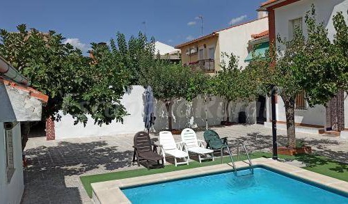 Villarejo de Salvanes Cottage | Cabin ∙ 7 bedrooms ∙ 15 guests