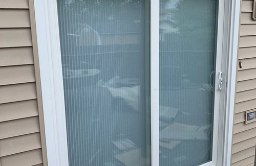 Galena Boat Rental | Charming 1-bedroom boat in brilliant Galena with AC