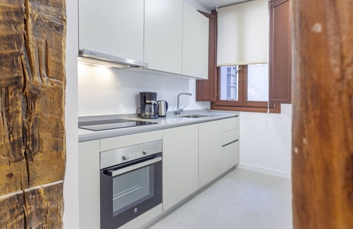 Cortes Apartment | Cibeles Luxe III apartment in Madrid
