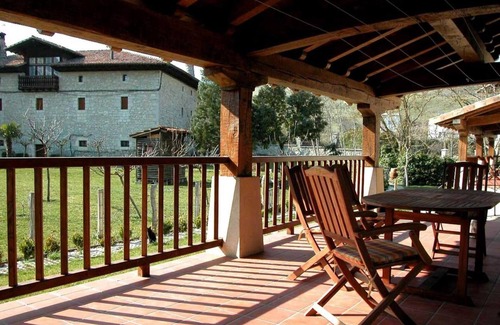 Eguaras House | Country House 'Sagastietxea' with Mountain View, Private Terrace and Private Garden