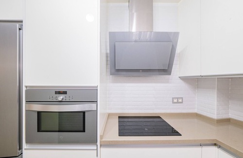 Alhaurin el Grande Apartment | Cubo's Urban Suite Town Centre/free wifi/air conditioning