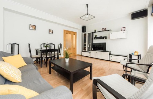 Ciudad Lineal Apartment | El Apartamento de Esteban