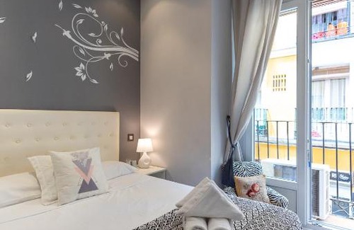 Embajadores Apartment | EL RASTRO - Cozy Apartment in the Center