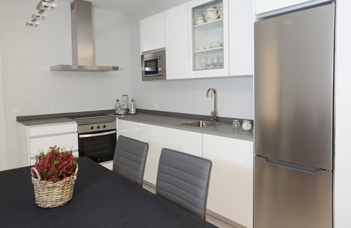 Embajadores Apartment | Enjoy this elegant and spacious apartment, next to Plaza Mayor and Sol.