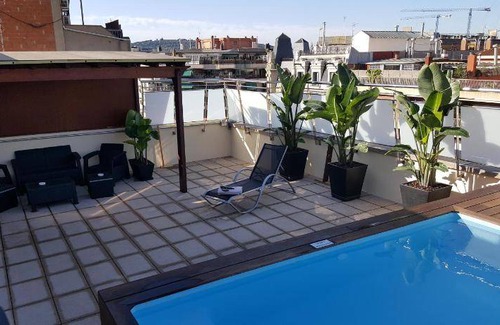 Esquerra de l'Eixample Apartment | 45 m² Serviced apartment ∙ 127 guests