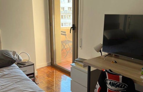 Esquerra de l'Eixample Resort | 110 m² Private room ∙ 1 bedroom ∙ 1 guest