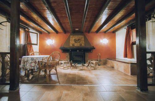 San Martin de Valdeiglesias Villa | 180 m² Villa ∙ 5 bedrooms ∙ 14 guests