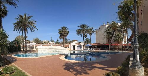 Denia Apartment | Estudio con Piscina, Playa y Wifi