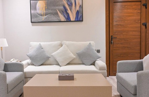 Al Khobar Hostel | Garden East Hotel