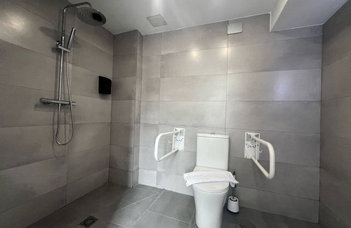 Cuatro Caminos Hostel | Hostal Bernabeu