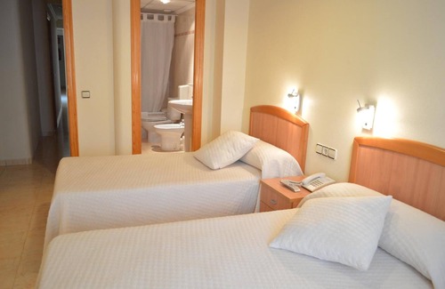 Almoradi Hostel | Hostal El Retiro