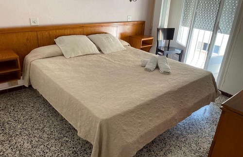 L'Escala House | Hostal El Roser 1