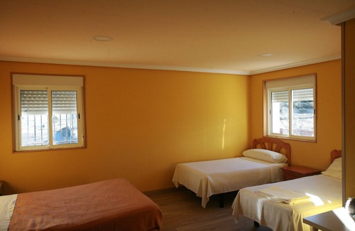 Pinuecar-Gandullas Hostel | Hostel surrounded by mountains, natural parks and medieval towns