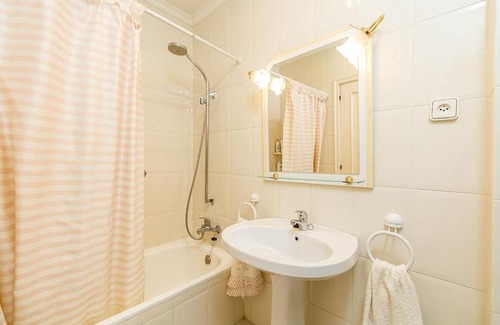 Sanxenxo Apartment | Impresionante Piso en Silgar con 2 Plazas de Garaje