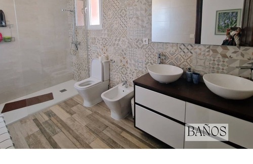 Villena Ski Chalet | La Catrina vacation home for families and large groups.