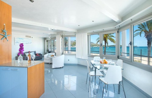 Puerto de Pollensa Apartment | Life By the Beach - Sea View Apartment 1