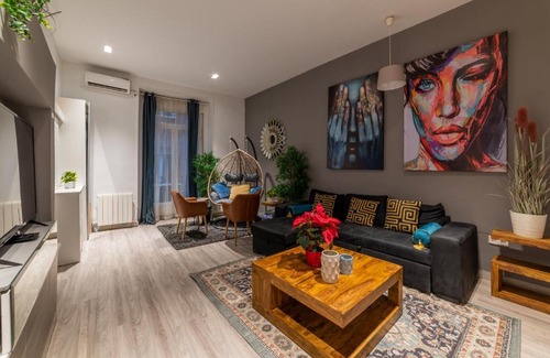 Embajadores Apartment | Luxury Suite - Prime Location