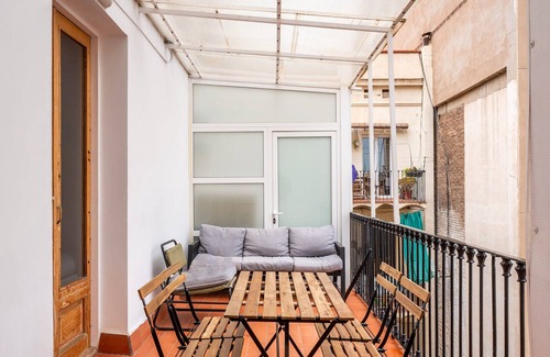 Eixample Apartment | Modern 4 bedroom for 10 guests by Paseo de Gracia