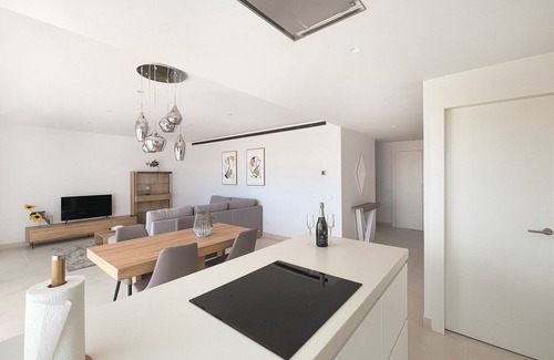 Fuengirola Apartment | Modern and luxury apartment, with communal swimming pool. Ideal for families.