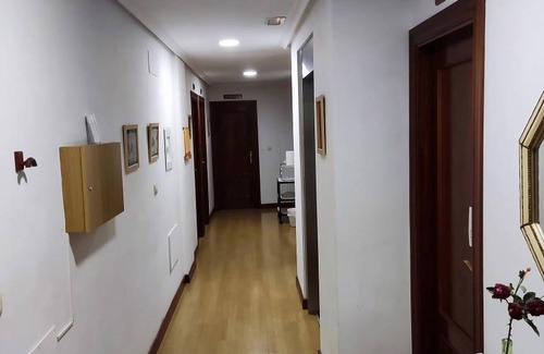 Miranda de Ebro House | Motel ∙ 8 guests