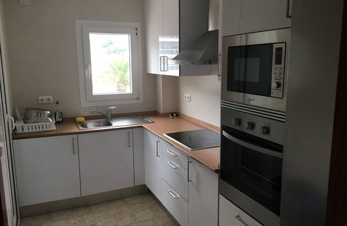Salou City Centre Apartment | Nice 4 bedroom apartment along the beach of Salou