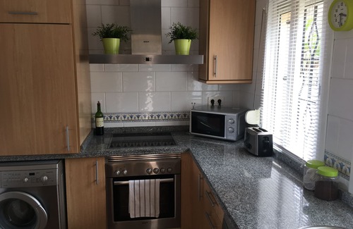 Mijas Apartment | Penthouse with sunny roof terrace, seaview, close to bars/restaurants, air con