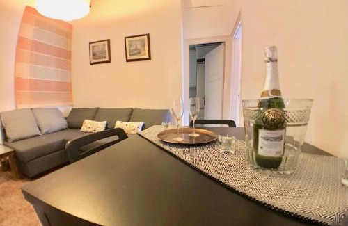 La Nova Esquerra de l'Eixample Apartment | Plaza España Central Apartment