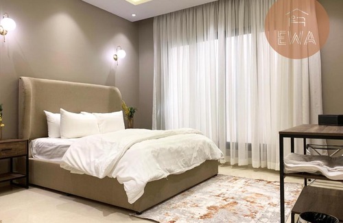 Riyadh Apartment | Rahmania C-11 Luxury Gold Balcony AZ70