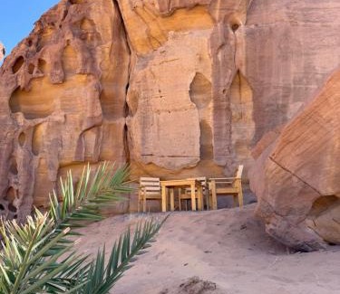 Al Madinah Province House | Red Mountain Suites