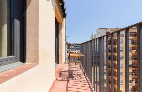 Esquerra de l'Eixample Apartment | Renovated Antiga Esquerra de l'Eixample 2BR, w/Roof & BBQ, by Blueground