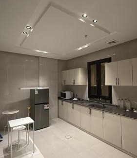 Dammam Apartment | Room and living room facing the sea