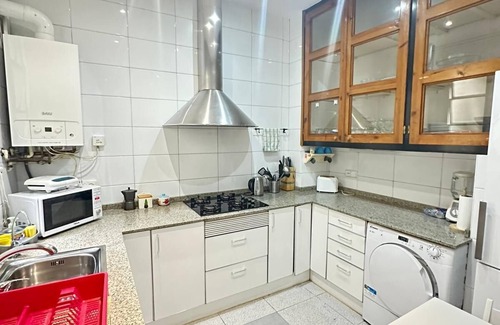 L'Antiga Esquerra de l'Eixample Apartment | Rooms Aribau