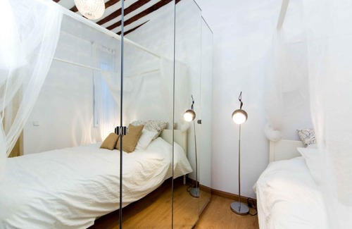 Barrio de las Letras Apartment | Santa maría estilo y confort en huertas ac