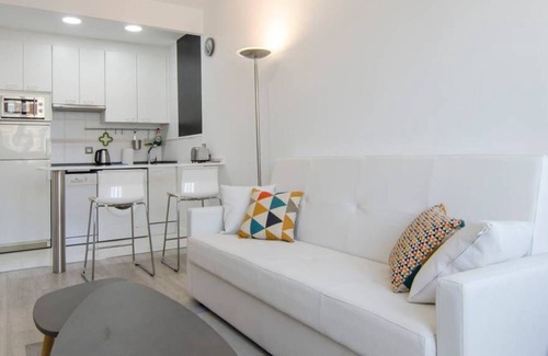 Cuatro Caminos Apartment | Santiago Bernabeu- 1dorm - Bright and refurbished