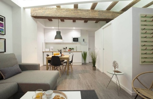 Valencia City Centre Apartment | Singular Stays Mercado Central III