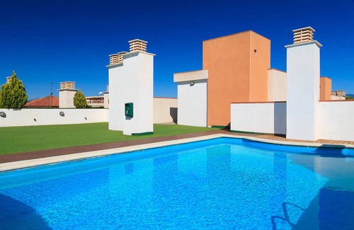 Salou City Centre Apartment | Spacious Family Apartment Near Ponent Beach 298 Sol i Mar