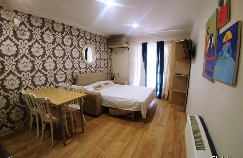 Alicante City Centre Apartment | Studio at Alicante Alacant 400 m away from the beach with balcony and wifi