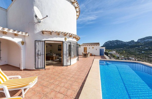 Rafol de Almunia Villa | Stunning private villa for 7 guests with A/C, private pool, WIFI, TV and terrace