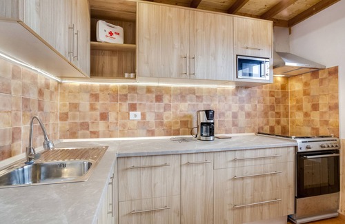 Buen Paso Apartment | Vacation Apartment 'Apartamento Vemar' with Sea View, Shared Terrace and Wi-Fi