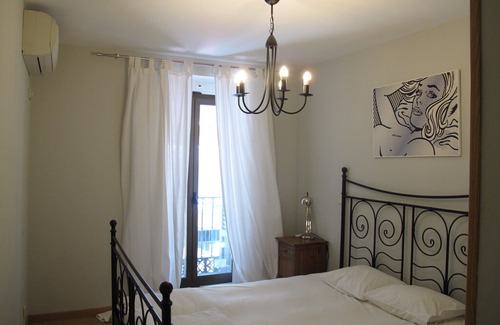 Centro Apartment | Valverde III Free Parking