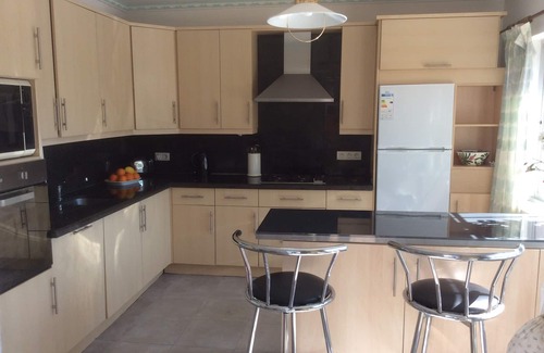 Mijas Villa | Villa 4 bed/bath with free heated pool ,WiFi and TV Car not essential