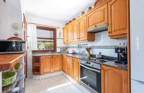 Cala'n Bosch Villa | Villa Bon Sol -beach and free WiFi