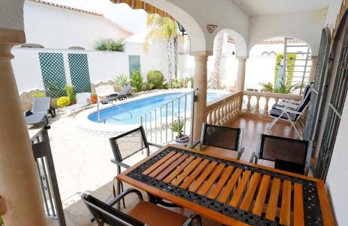 Miami Platja Villa | Villa Rustical Mont Roig by Interhome