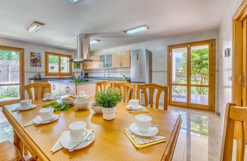 Crestatx Ski Chalet | Villa with barbecue Romana private pool Mallorca