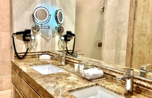 Umluj Hotel | Waves Hotel