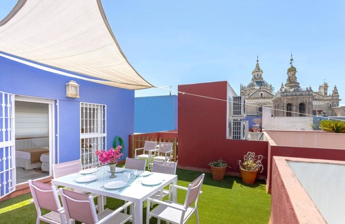 Alfalfa Apartment | Wonderful 4 BD Duplex. Salvador Terrace