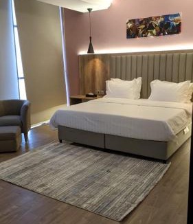 Al Kura Apartment | المكارم بارك للشقق المخدومة -درجة التصنيف- اقتصادية