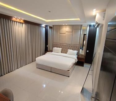 Al Aziziyah Apartment | ايفان للشقق المخدومة العزيزية