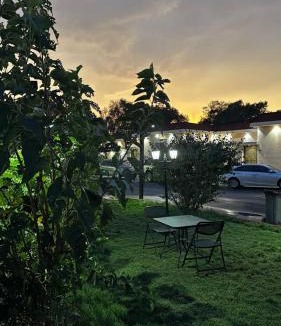 Ash Shafa House | بيوت عطلات وحدات غيمة للايواء السياحي