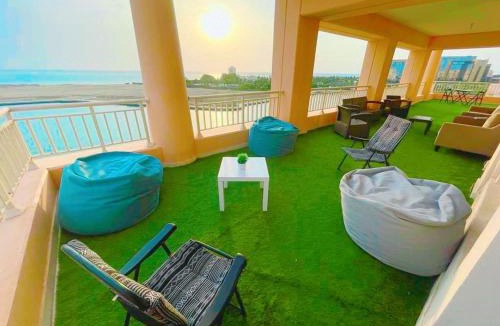 Bay La Sun Apartment | رويال مارينا بانوراما ثلاث غرف Royal Beach family and businesses
